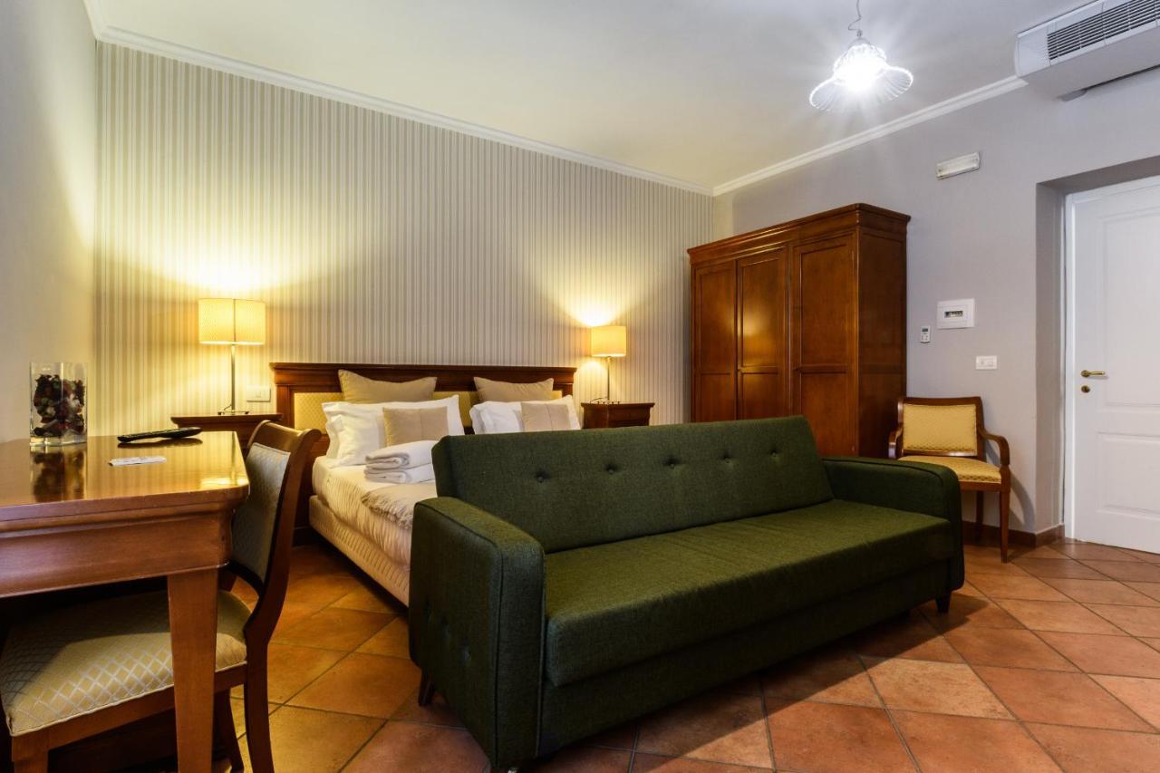 Cas'E Charming House Family Hotel Caserta Kültér fotó