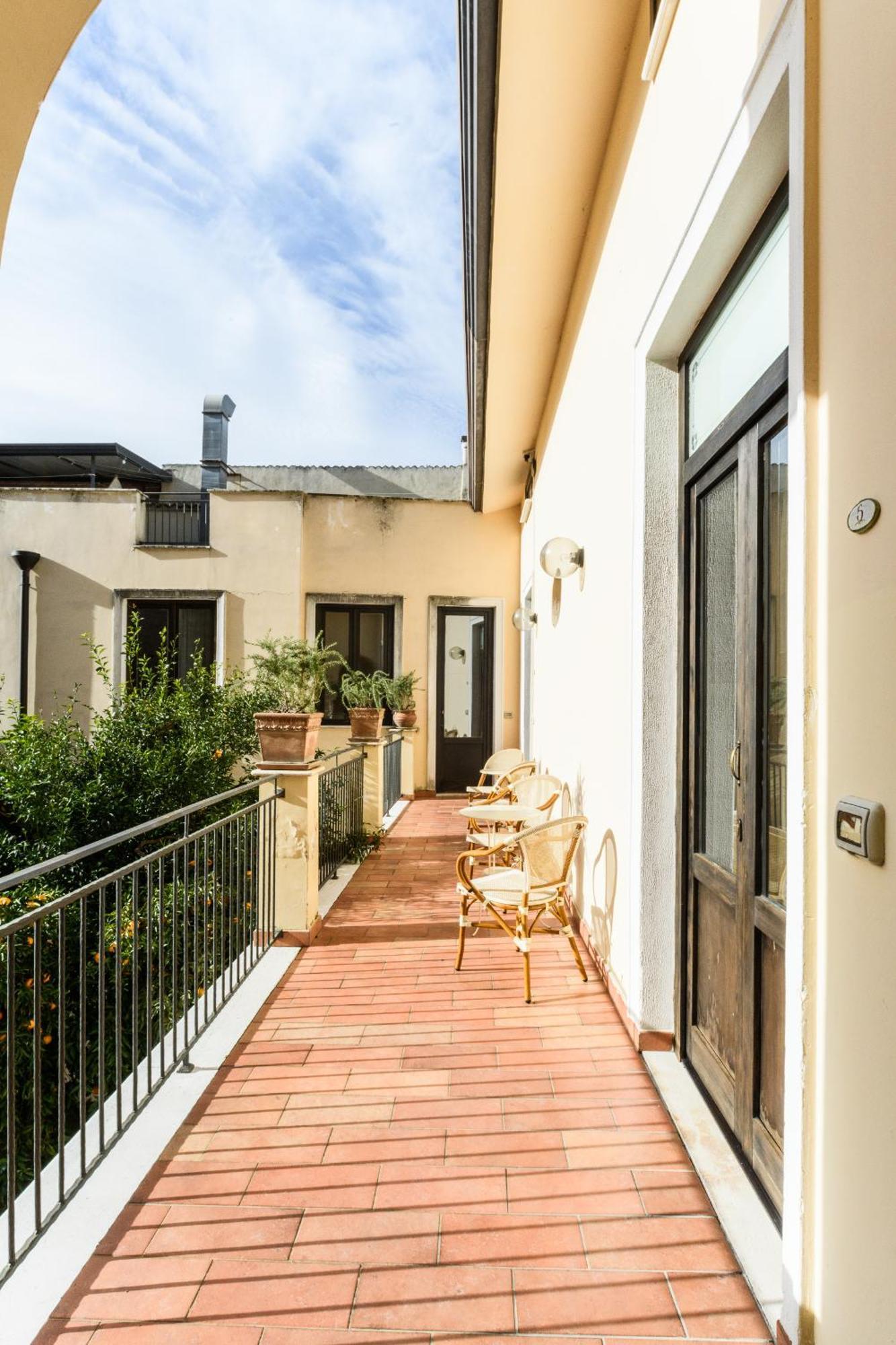 Cas'E Charming House Family Hotel Caserta Kültér fotó